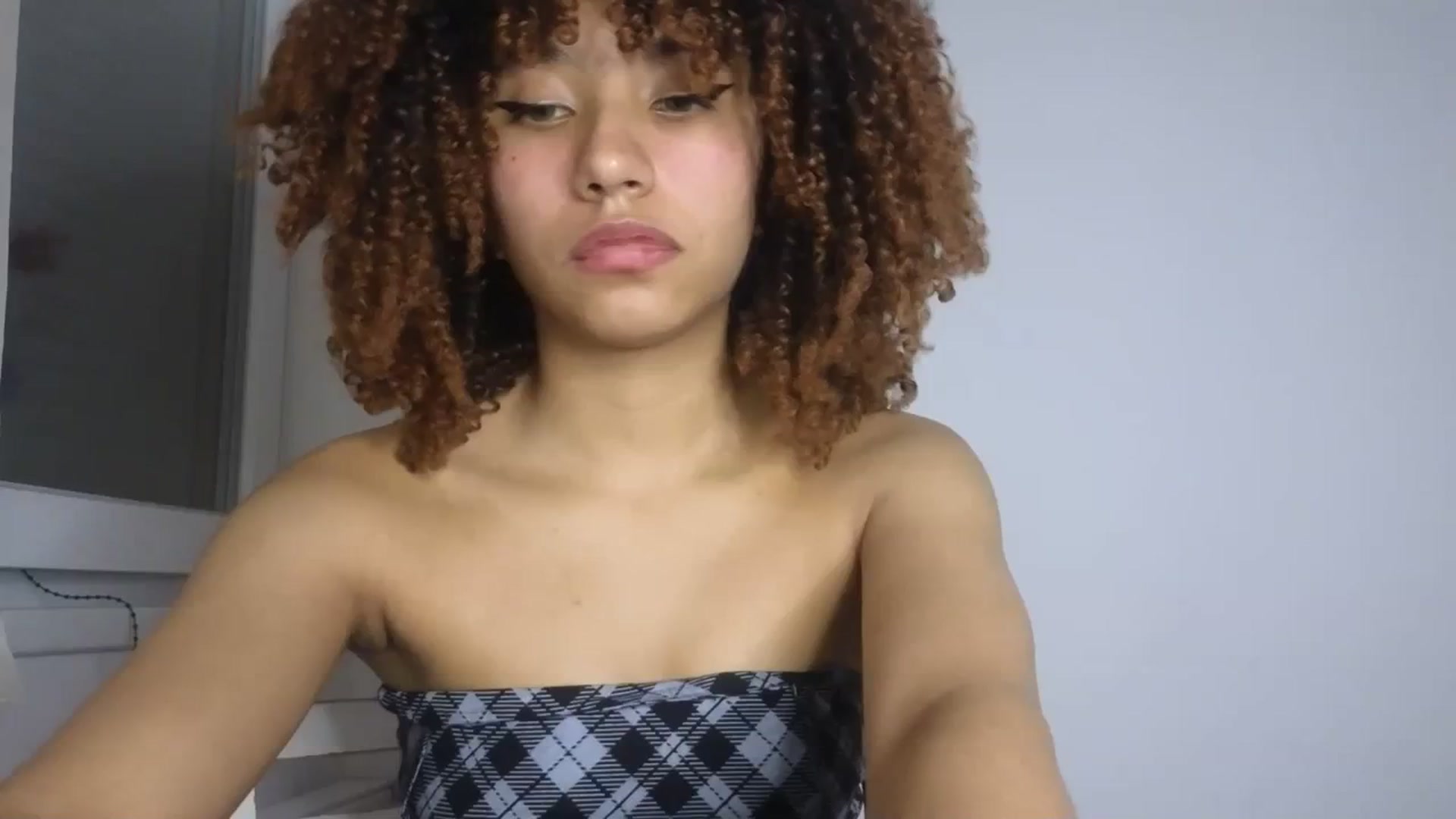 Gallery image thumbnail from Cofewithmilk's myfreecams stream on, 08/04/2023, 22:04 image 14 of 20