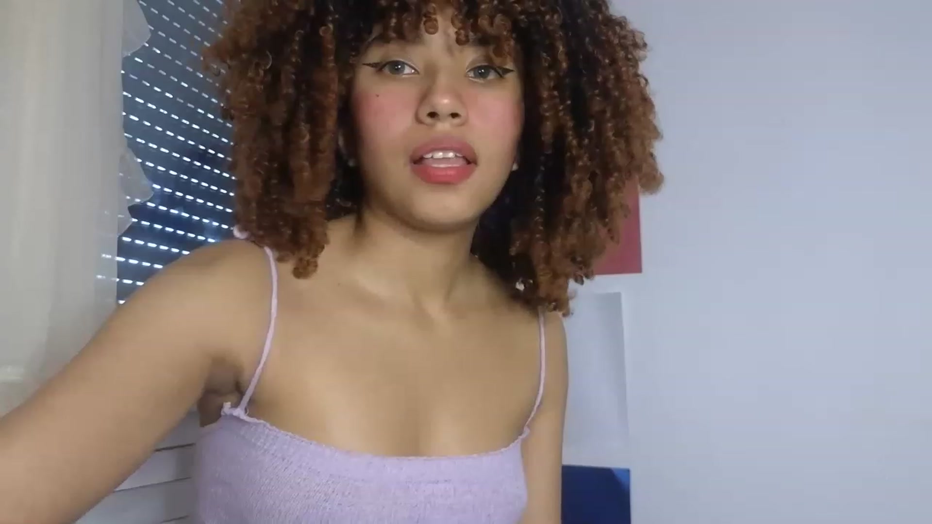 Gallery image thumbnail from Cofewithmilk's myfreecams stream on, 08/05/2023, 14:27 image 9 of 20
