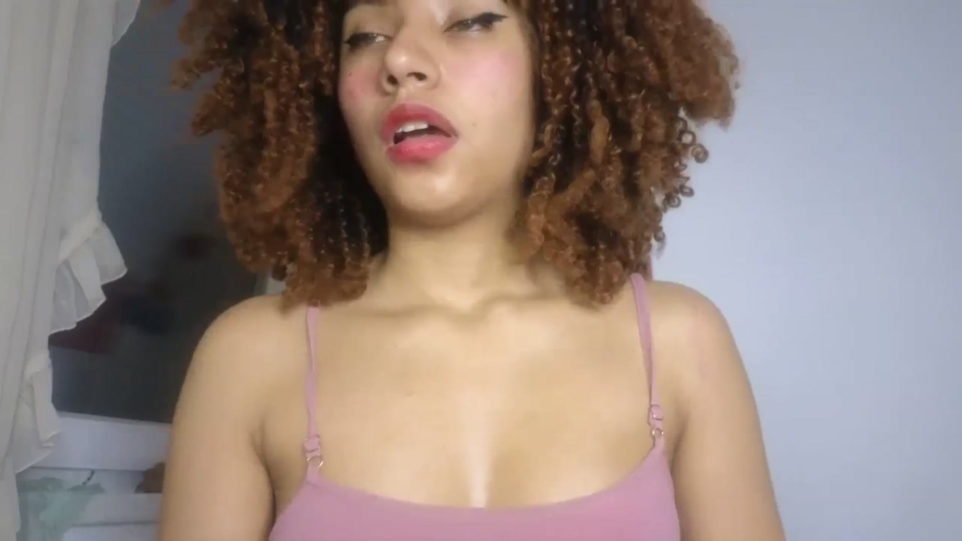 Gallery image thumbnail from Cofewithmilk's myfreecams stream on, 08/06/2023, 08:31 image 12 of 20