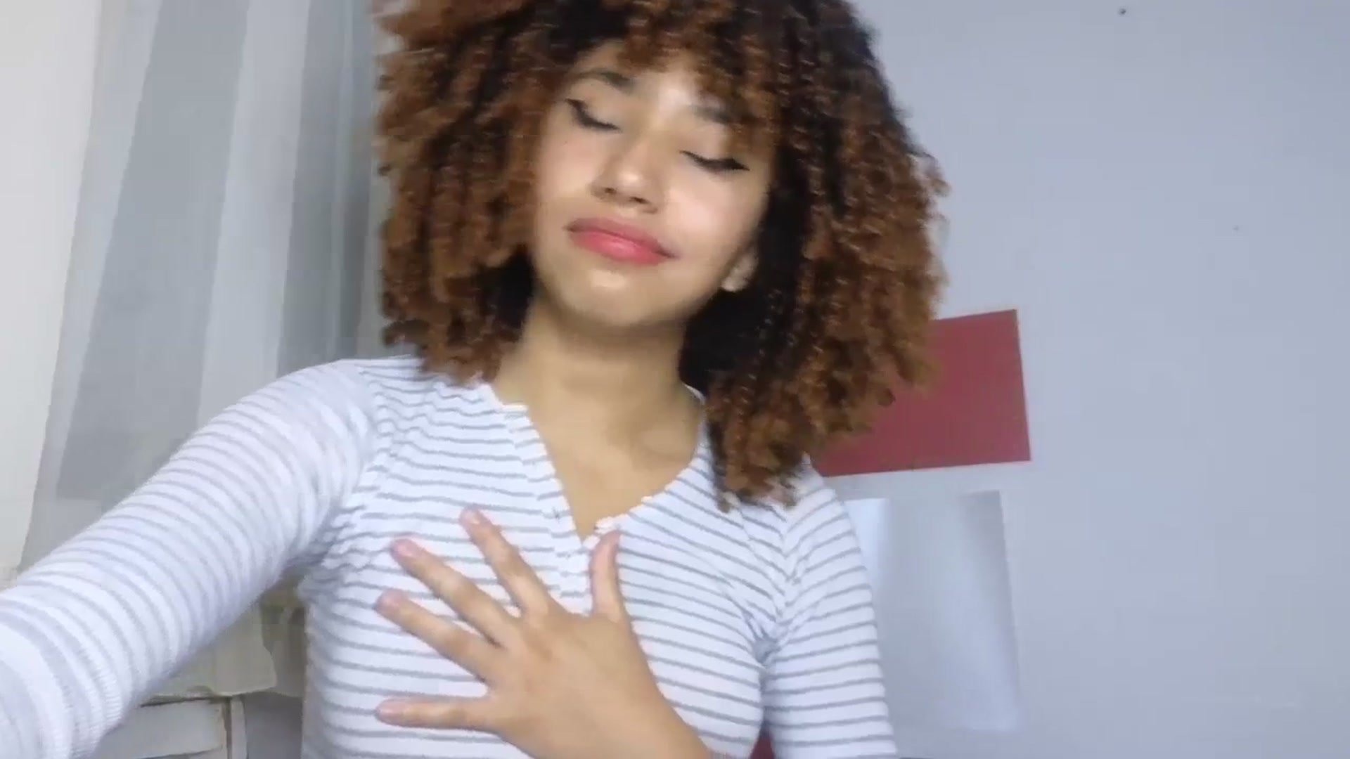 Gallery image thumbnail from Cofewithmilk's myfreecams stream on, 08/14/2023, 04:15 image 7 of 20