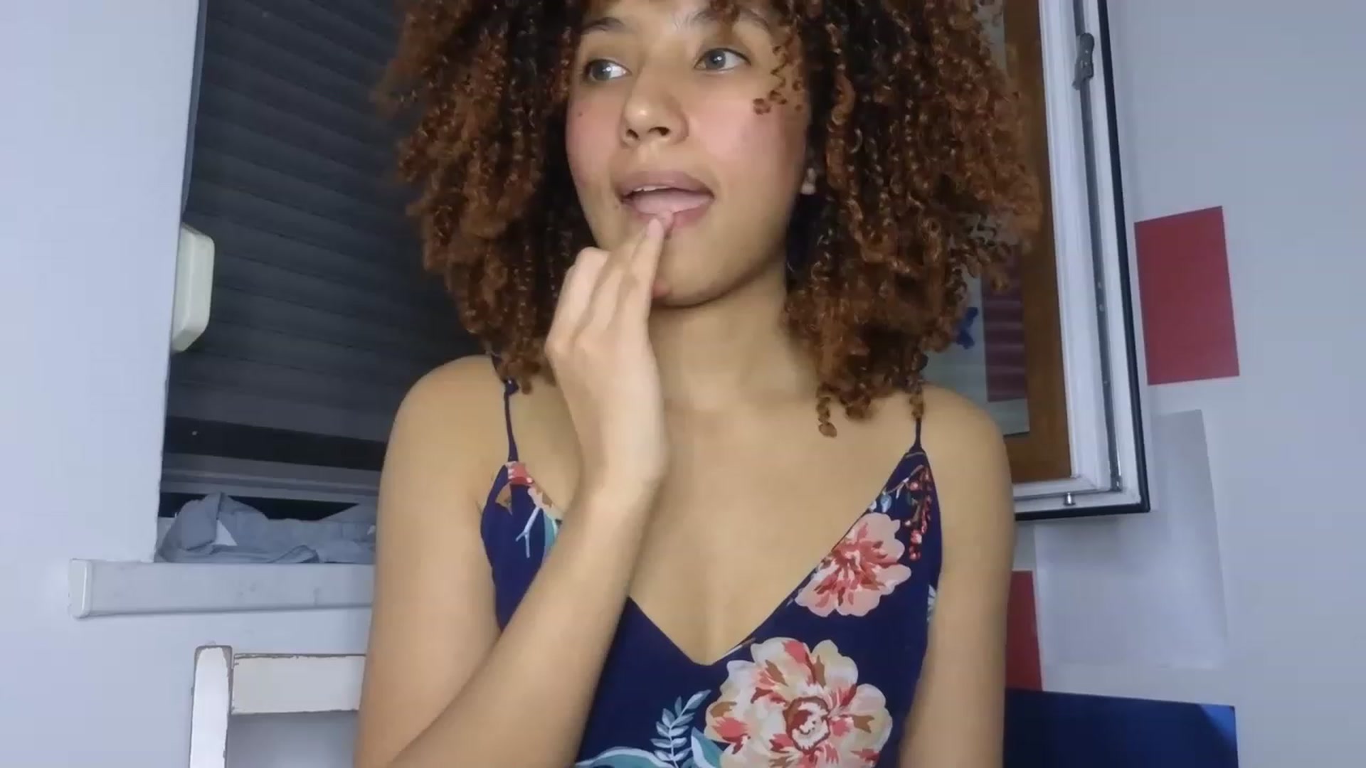 Gallery image thumbnail from Cofewithmilk's myfreecams stream on, 08/15/2023, 20:17 image 5 of 20