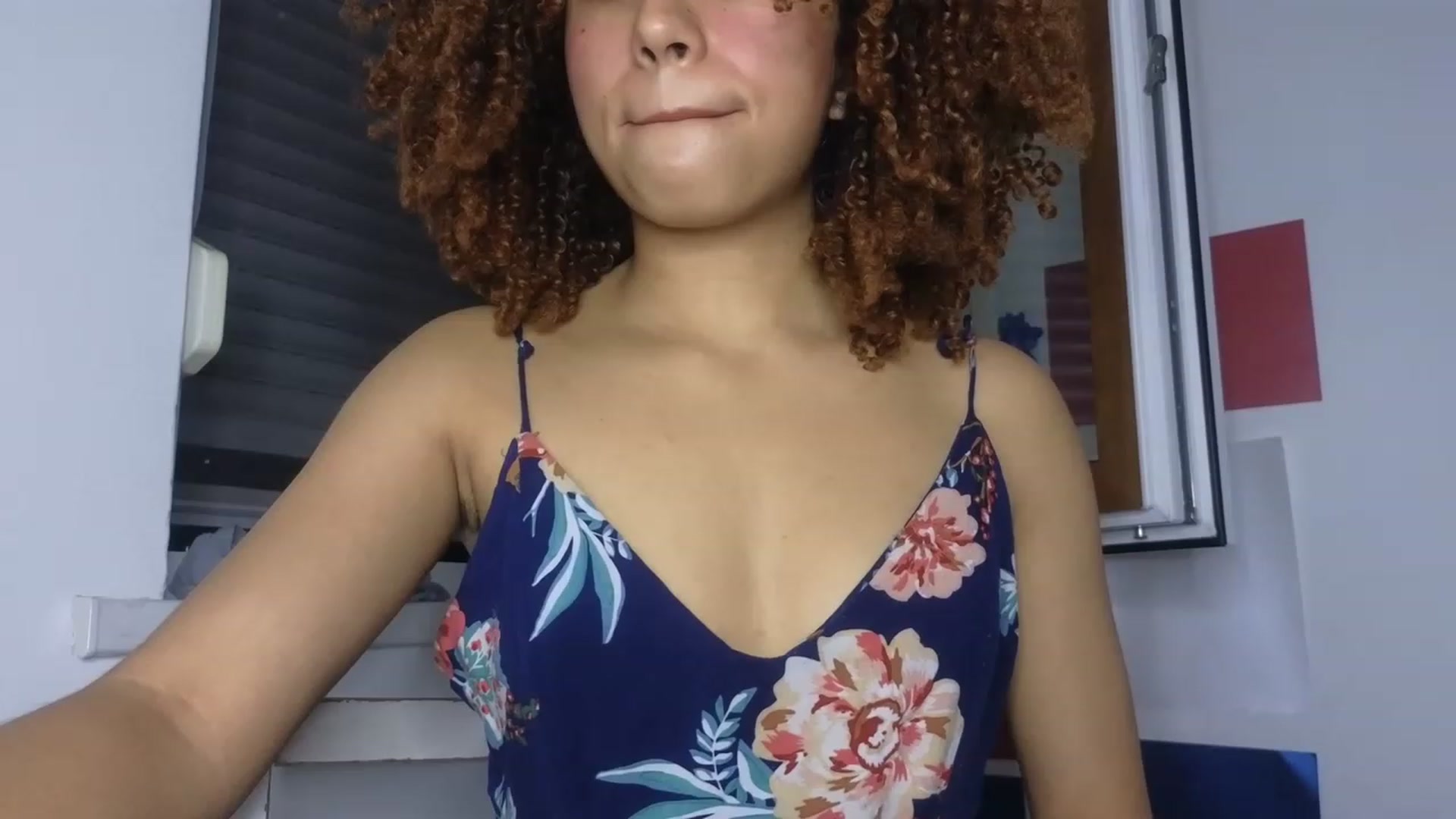Gallery image thumbnail from Cofewithmilk's myfreecams stream on, 08/15/2023, 20:17 image 6 of 20