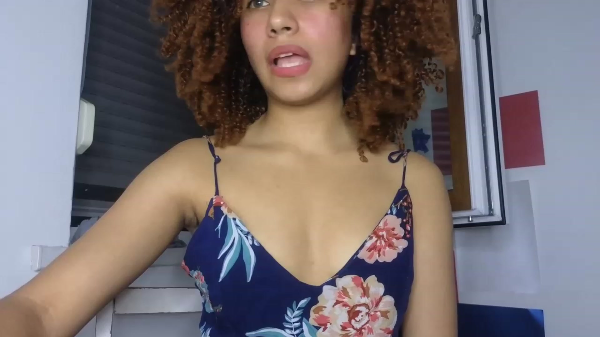 Gallery image thumbnail from Cofewithmilk's myfreecams stream on, 08/15/2023, 20:17 image 7 of 20