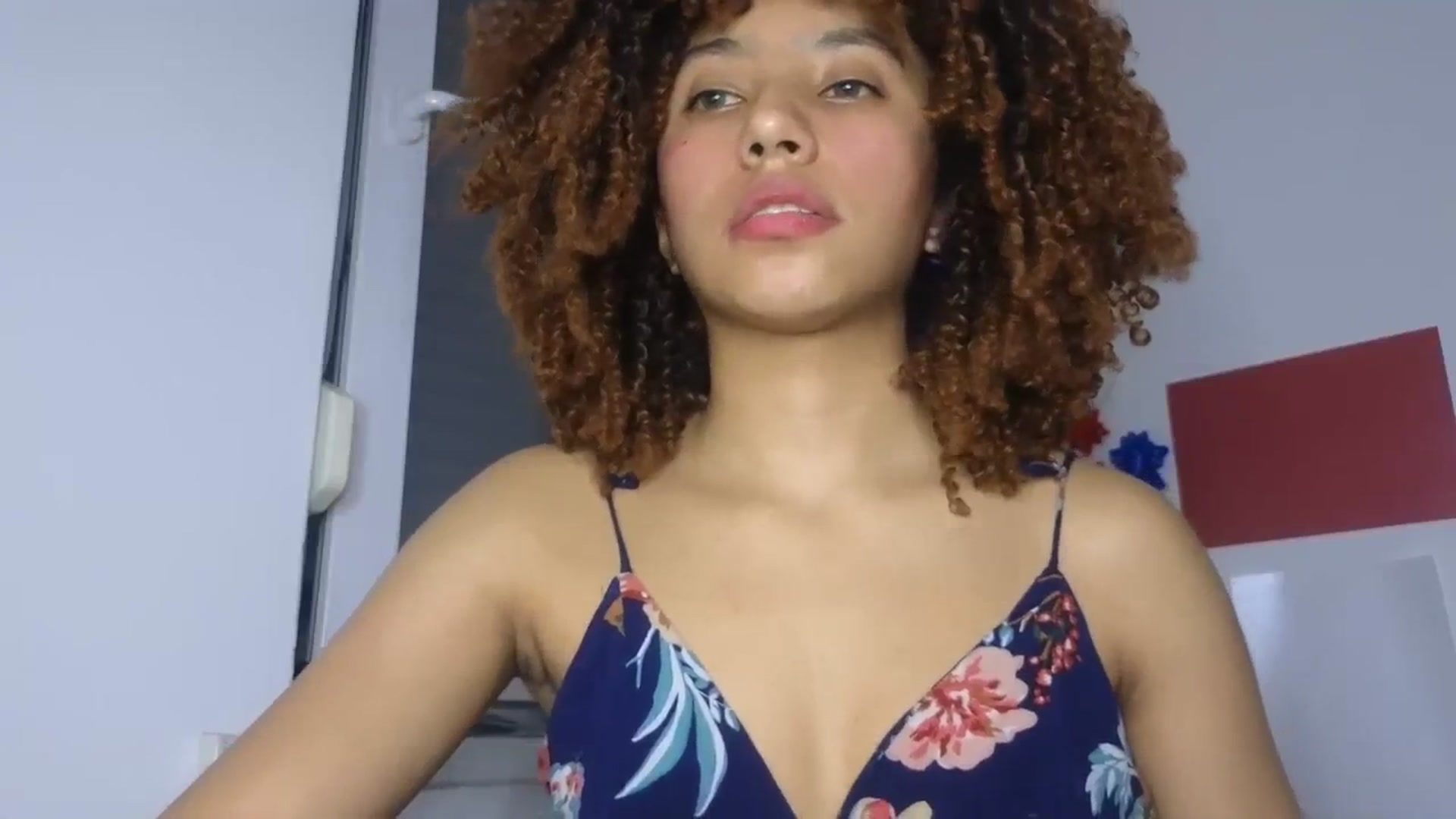 Gallery image thumbnail from Cofewithmilk's myfreecams stream on, 08/15/2023, 21:27 image 10 of 20