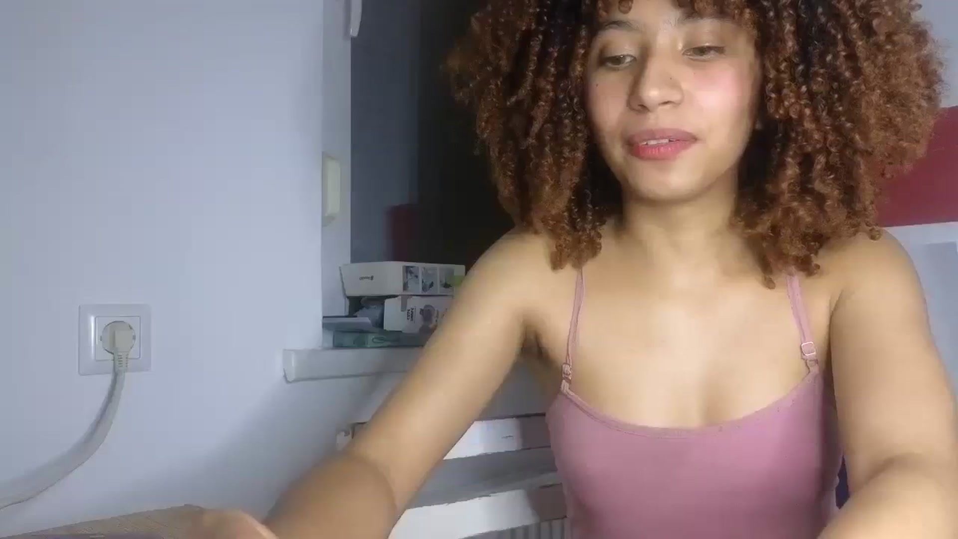 Gallery image thumbnail from Cofewithmilk's myfreecams stream on, 08/18/2023, 03:42 image 5 of 20