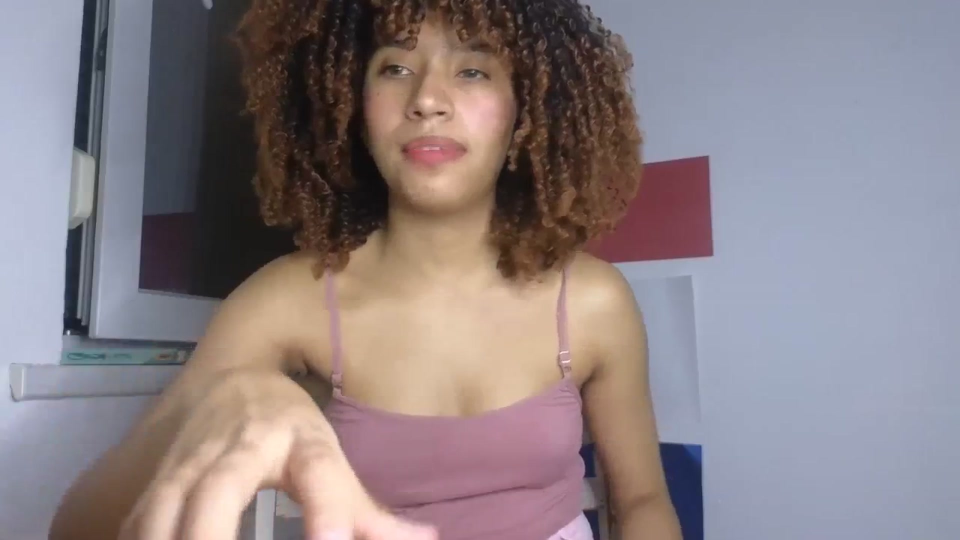 Gallery image thumbnail from Cofewithmilk's myfreecams stream on, 08/20/2023, 03:08 image 17 of 20