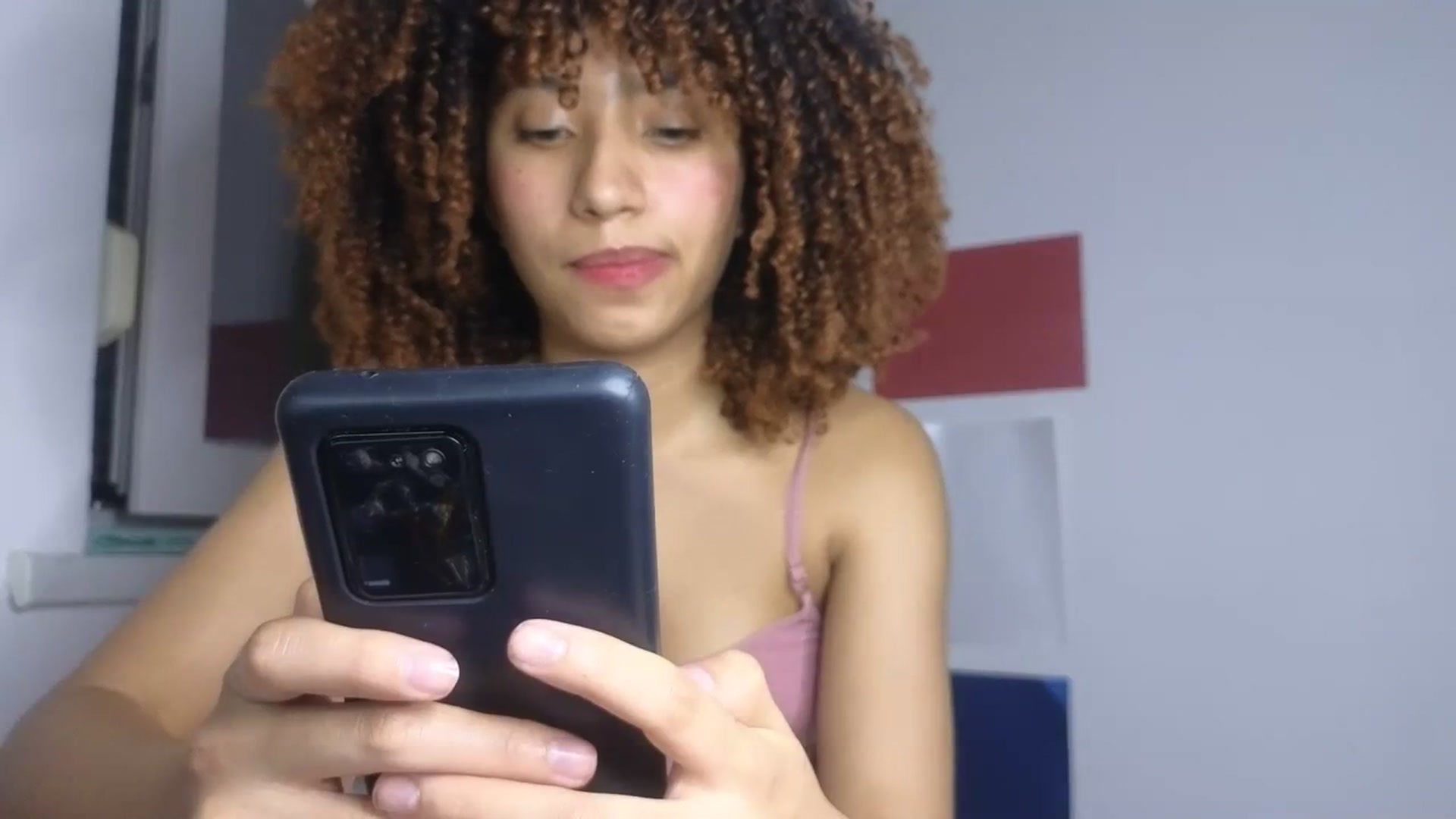 Gallery image thumbnail from Cofewithmilk's myfreecams stream on, 08/20/2023, 03:08 image 18 of 20