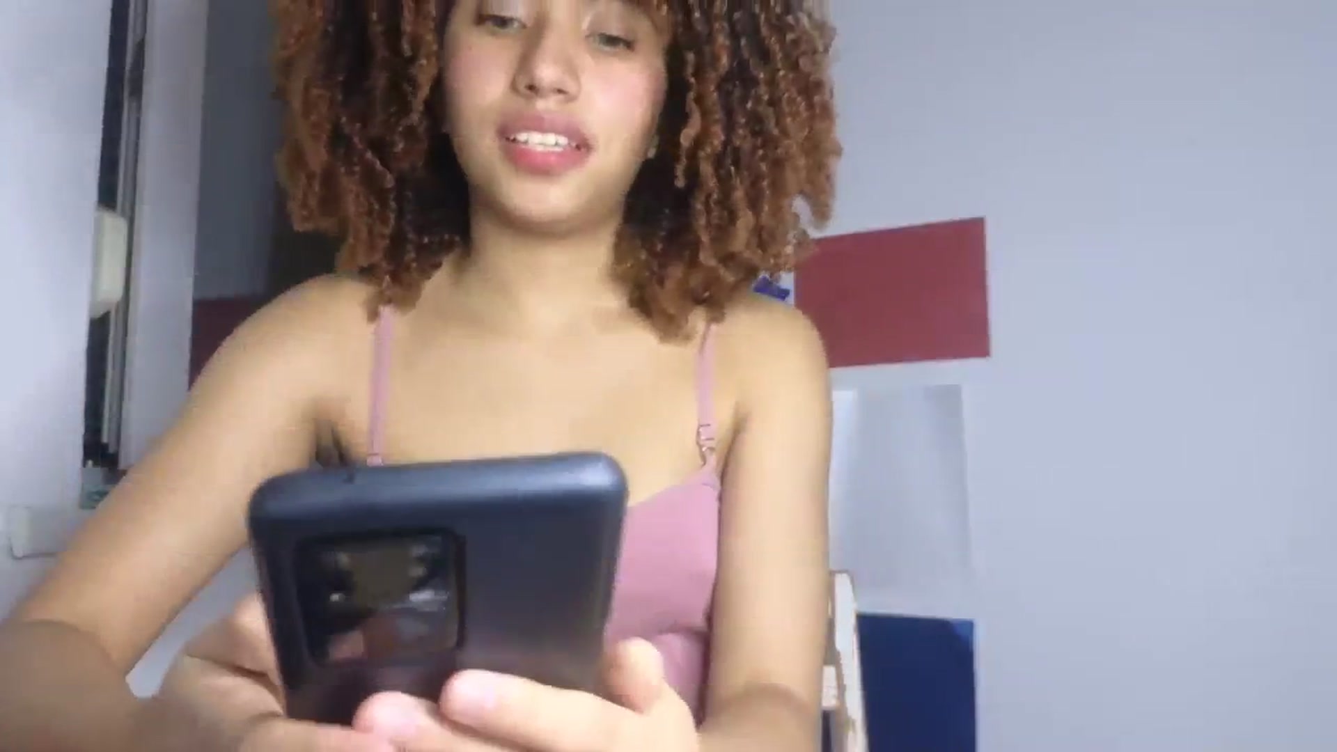 Gallery image thumbnail from Cofewithmilk's myfreecams stream on, 08/20/2023, 03:08 image 20 of 20