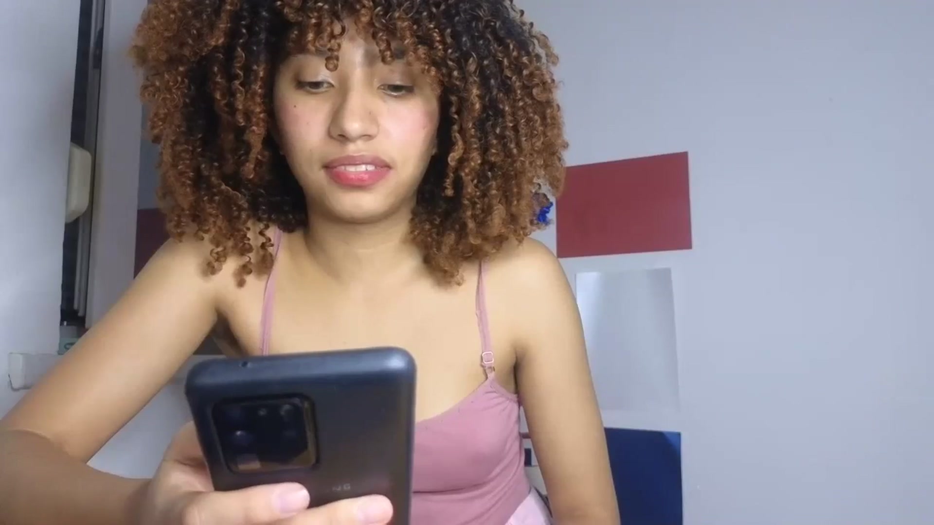 Gallery image thumbnail from Cofewithmilk's myfreecams stream on, 08/20/2023, 03:08 image 19 of 20