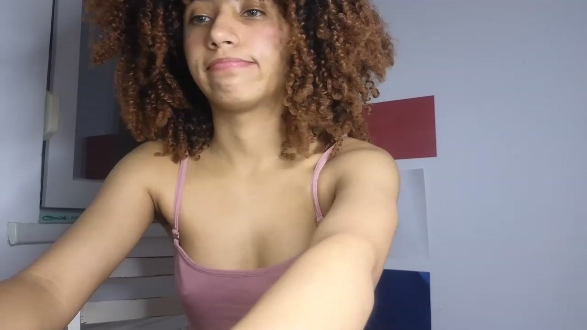 Gallery image thumbnail from Cofewithmilk's myfreecams stream on, 08/20/2023, 04:33 image 17 of 20