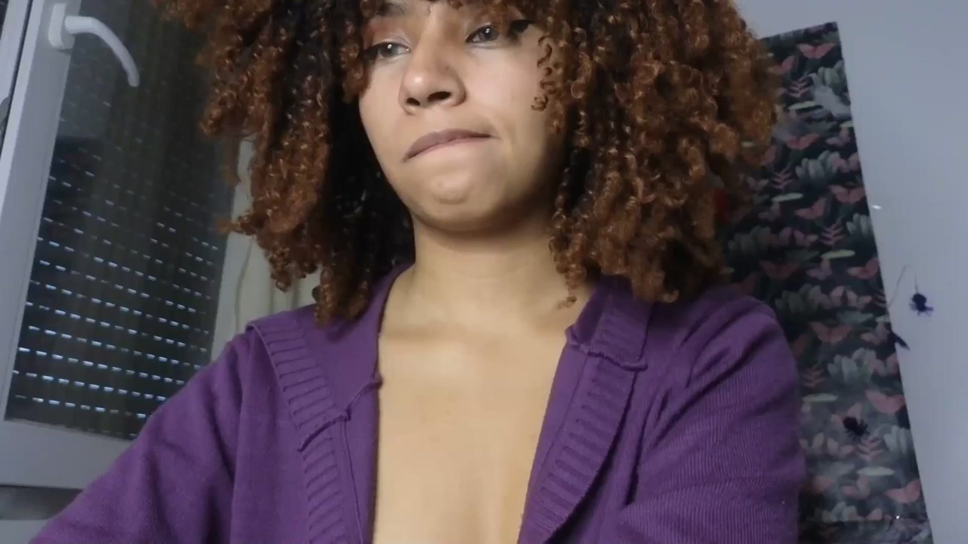 Gallery image thumbnail from Cofewithmilk's myfreecams stream on, 08/31/2023, 17:41 image 9 of 20