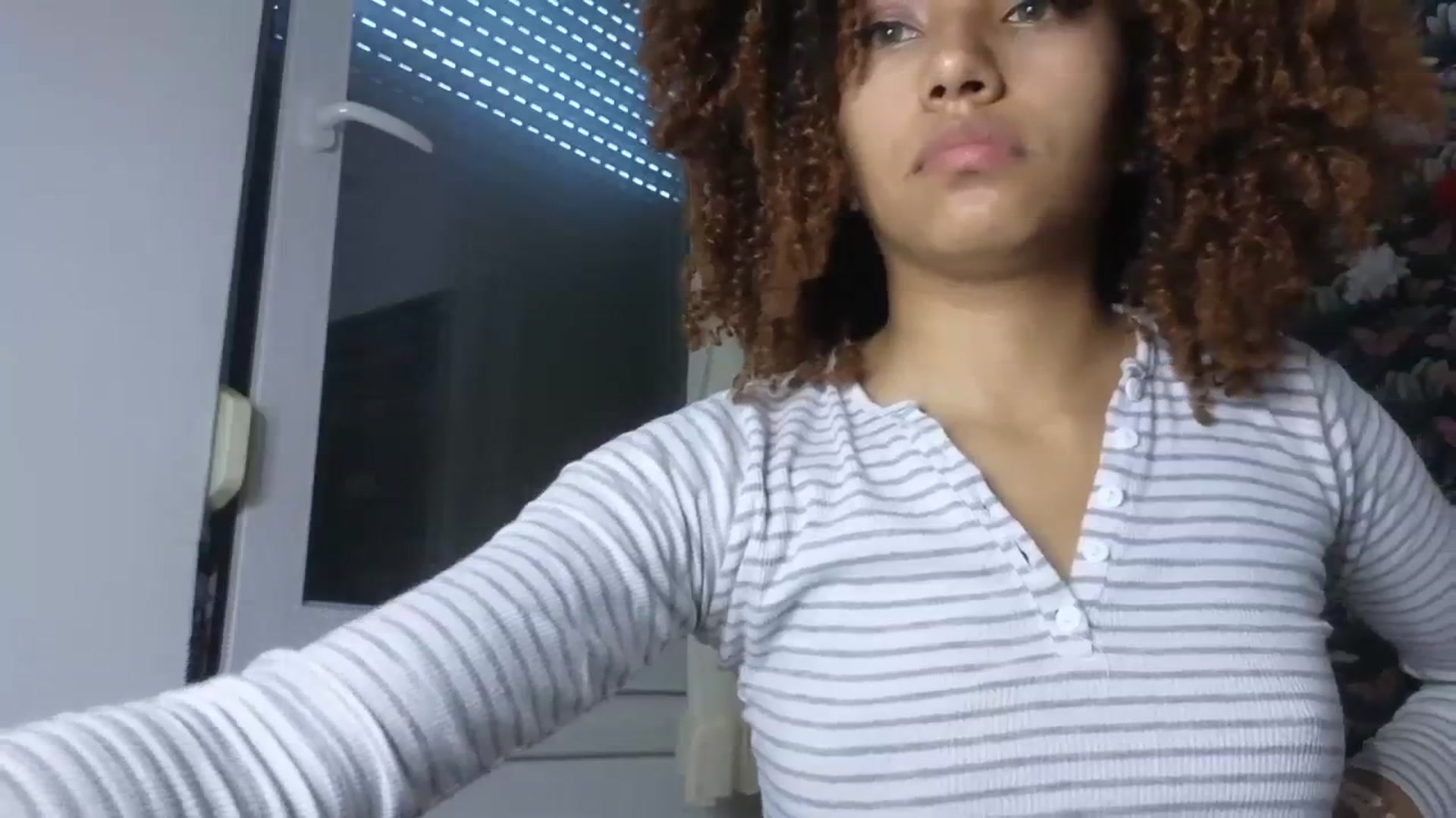 Gallery image thumbnail from Cofewithmilk's myfreecams stream on, 09/01/2023, 14:25 image 4 of 20