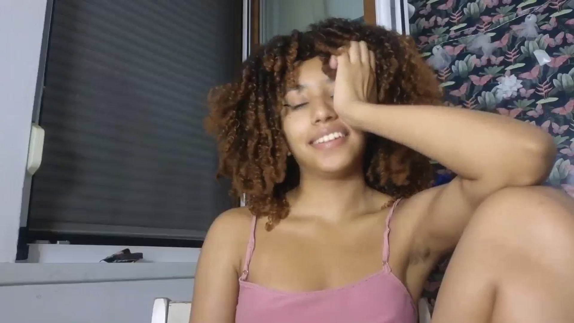 Gallery image thumbnail from Cofewithmilk's myfreecams stream on, 09/19/2023, 09:03 image 4 of 20