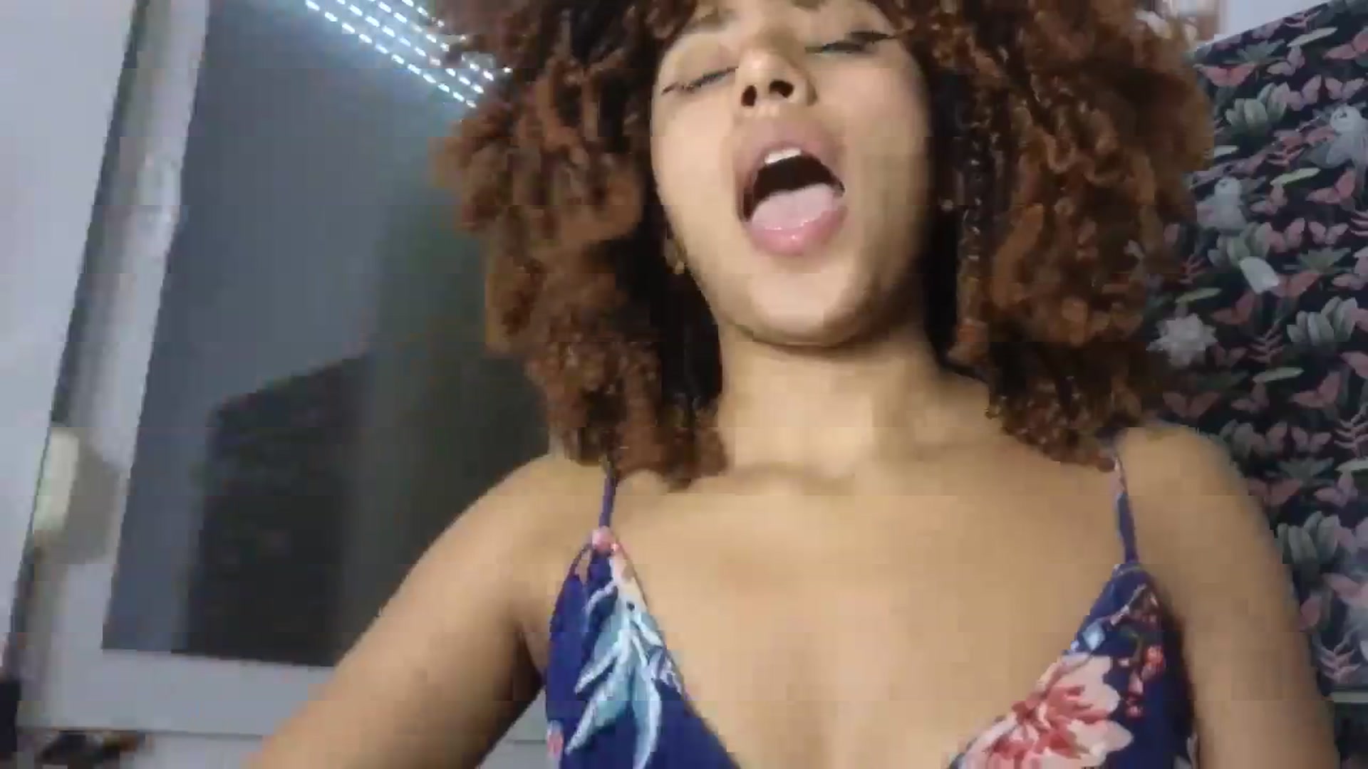 Gallery image thumbnail from Cofewithmilk's myfreecams stream on, 09/19/2023, 13:48 image 5 of 20