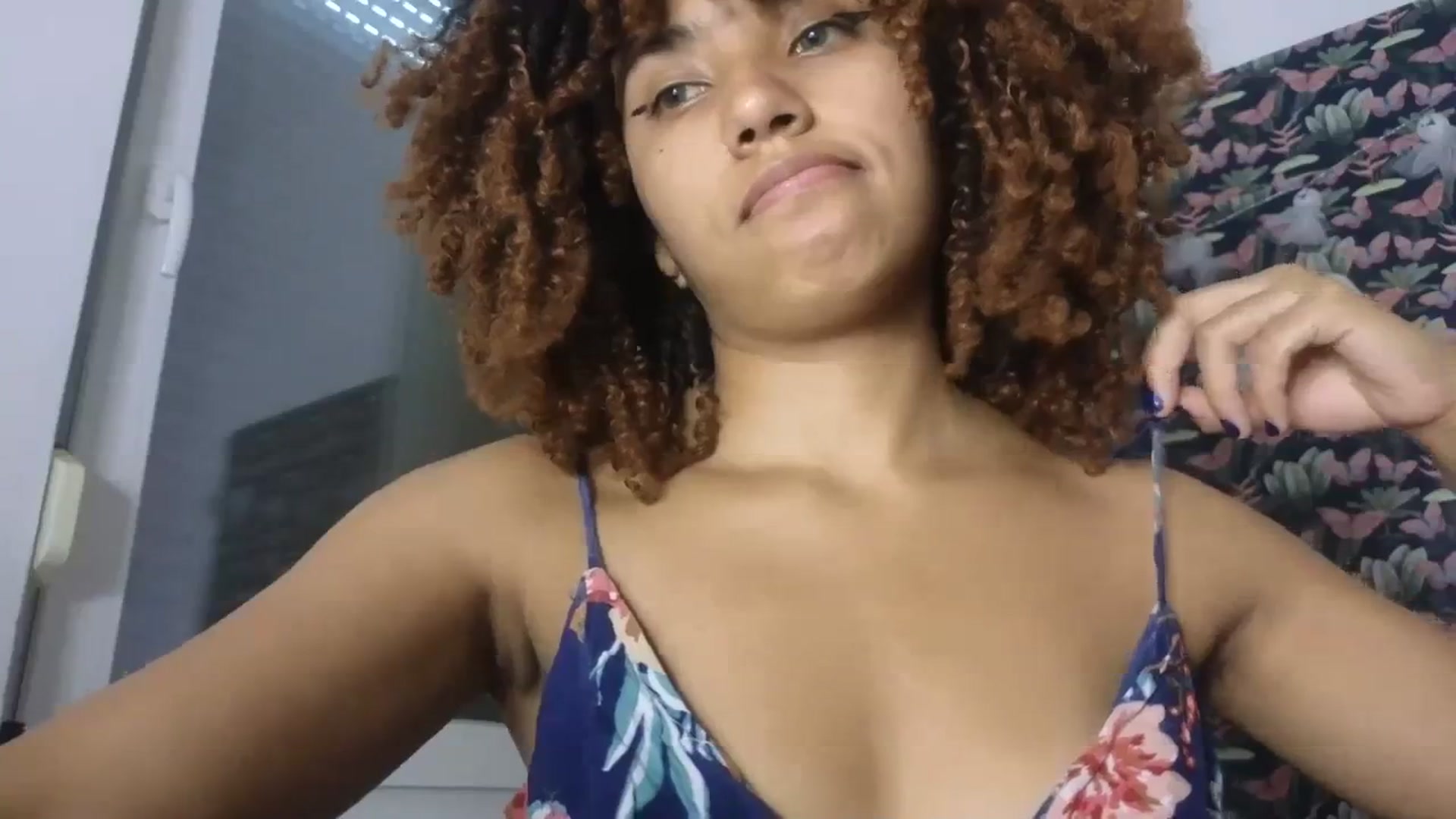 Gallery image thumbnail from Cofewithmilk's myfreecams stream on, 09/19/2023, 13:48 image 7 of 20