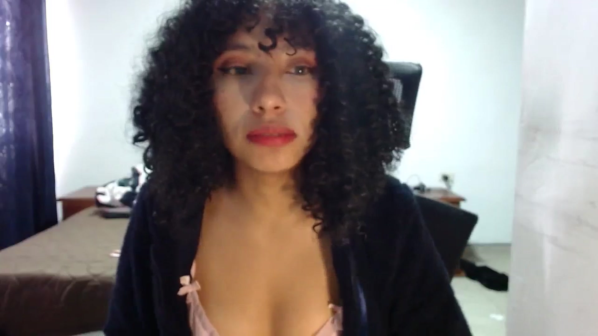 Gallery image thumbnail from Cofewithmilk's myfreecams stream on, 09/24/2023, 13:34 image 9 of 20