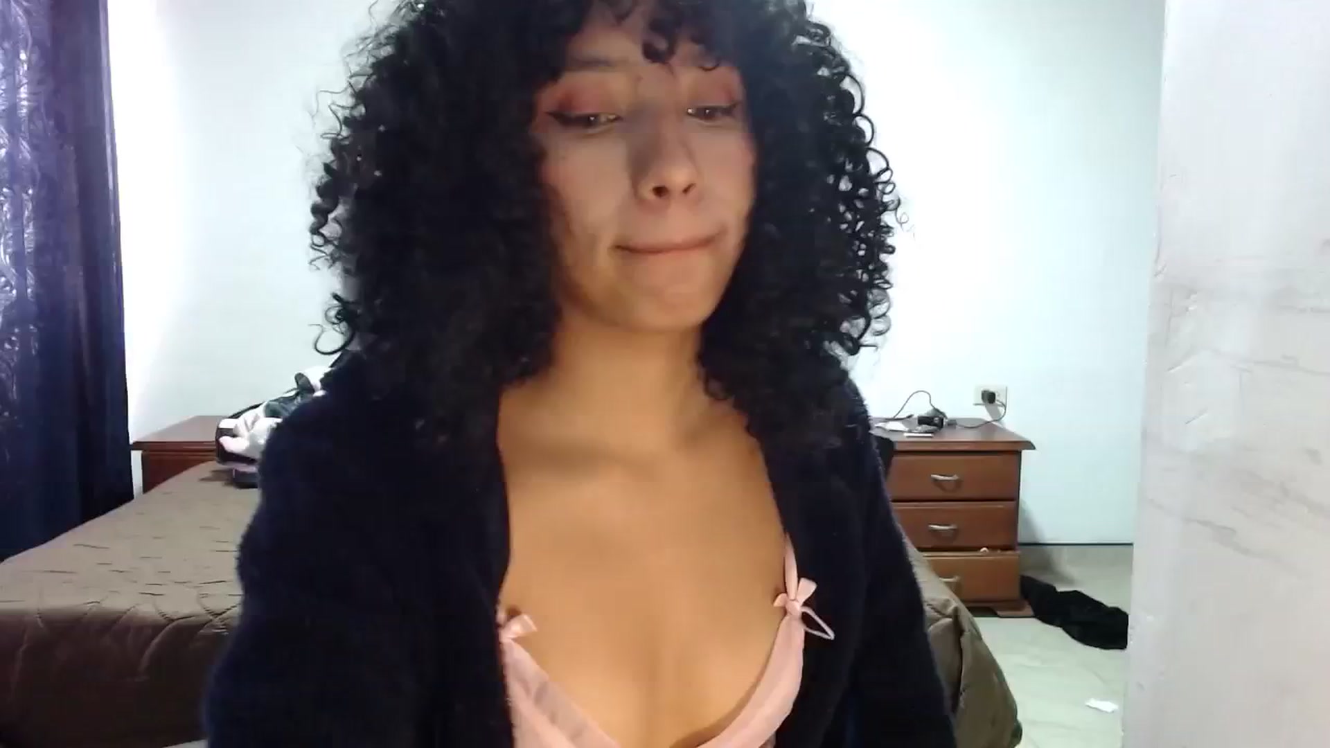 Gallery image thumbnail from Cofewithmilk's myfreecams stream on, 09/24/2023, 13:34 image 8 of 20
