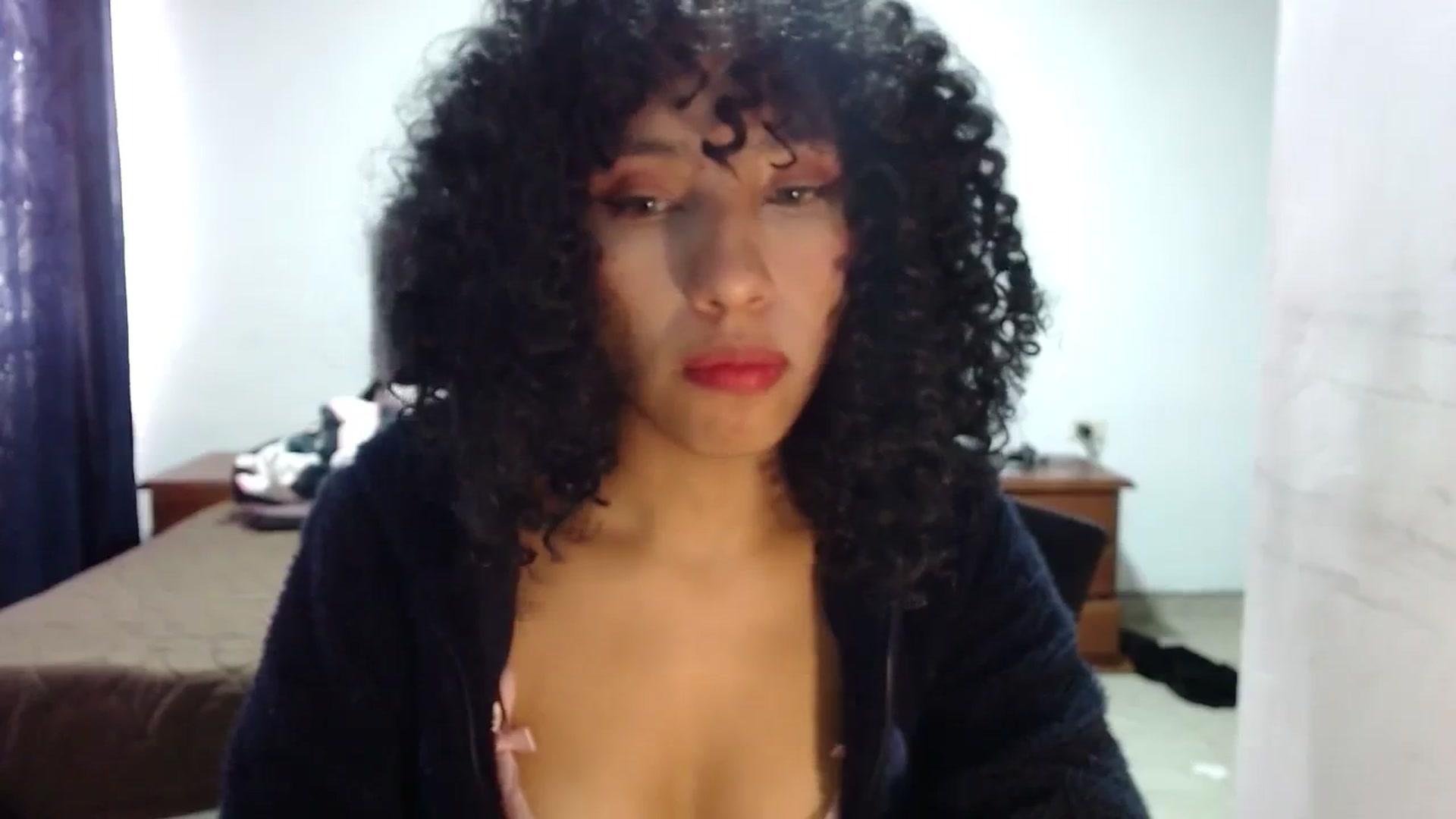 Gallery image thumbnail from Cofewithmilk's myfreecams stream on, 09/24/2023, 13:34 image 12 of 20