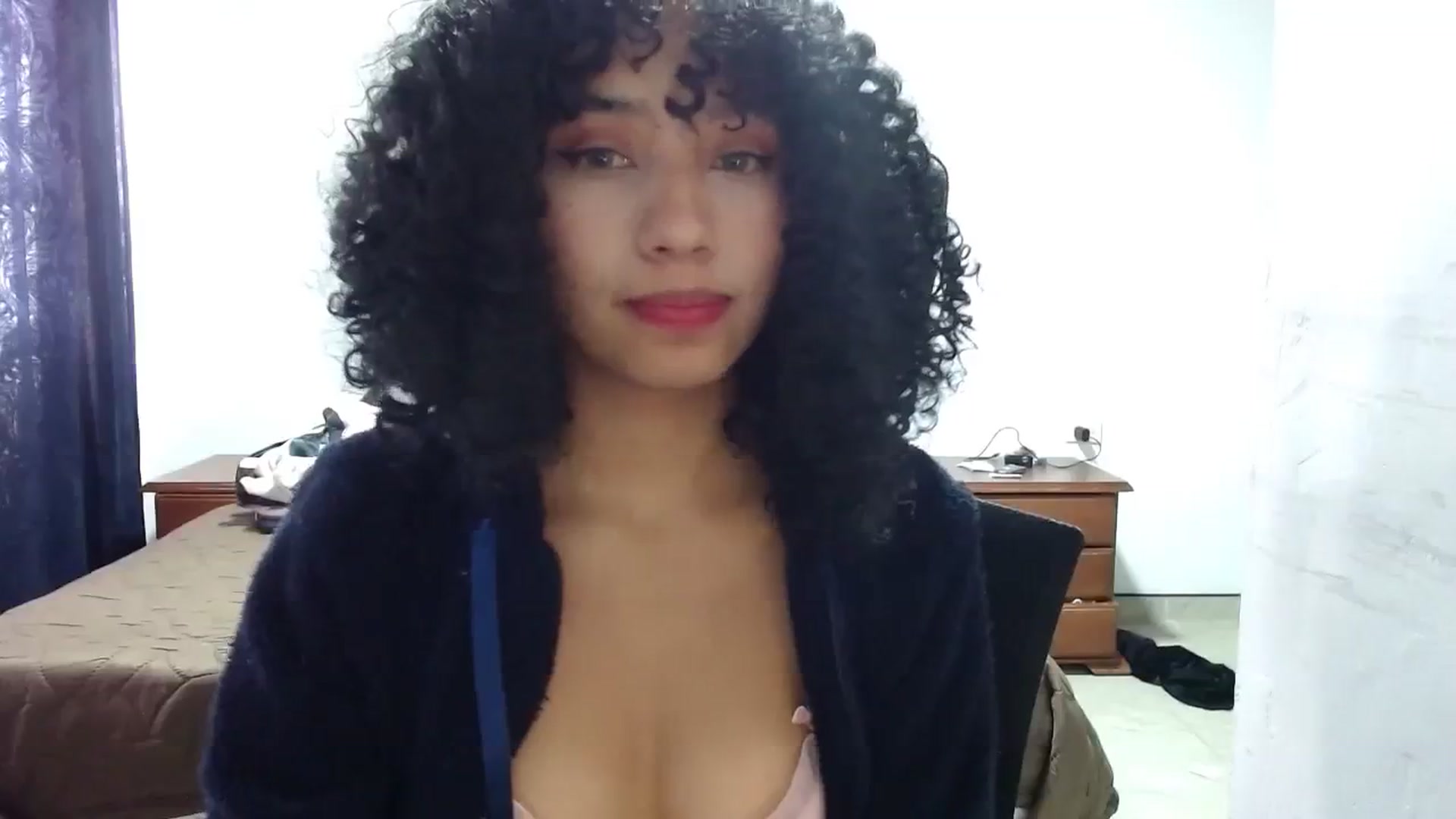 Gallery image thumbnail from Cofewithmilk's myfreecams stream on, 09/24/2023, 13:34 image 2 of 20