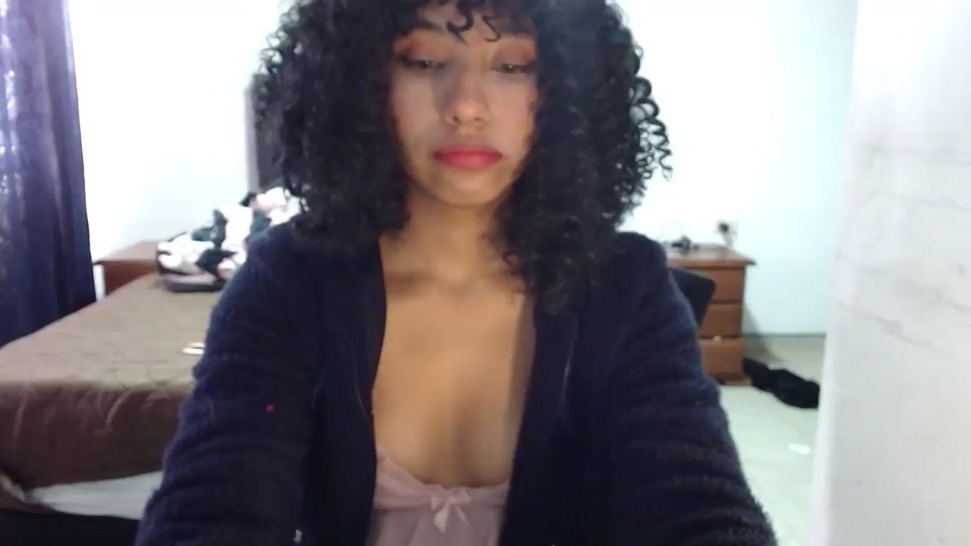 Gallery image thumbnail from Cofewithmilk's myfreecams stream on, 09/24/2023, 14:25 image 2 of 20