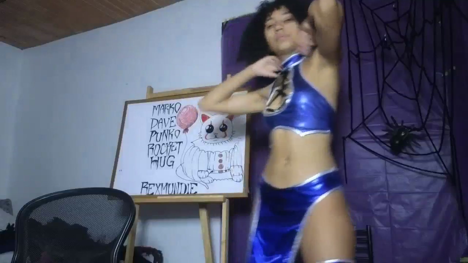 Gallery image thumbnail from Cofewithmilk's myfreecams stream on, 10/16/2023, 09:15 image 6 of 20