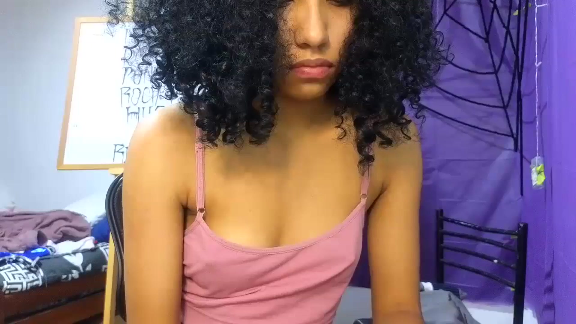 Gallery image thumbnail from Cofewithmilk's myfreecams stream on, 10/20/2023, 16:06 image 5 of 20
