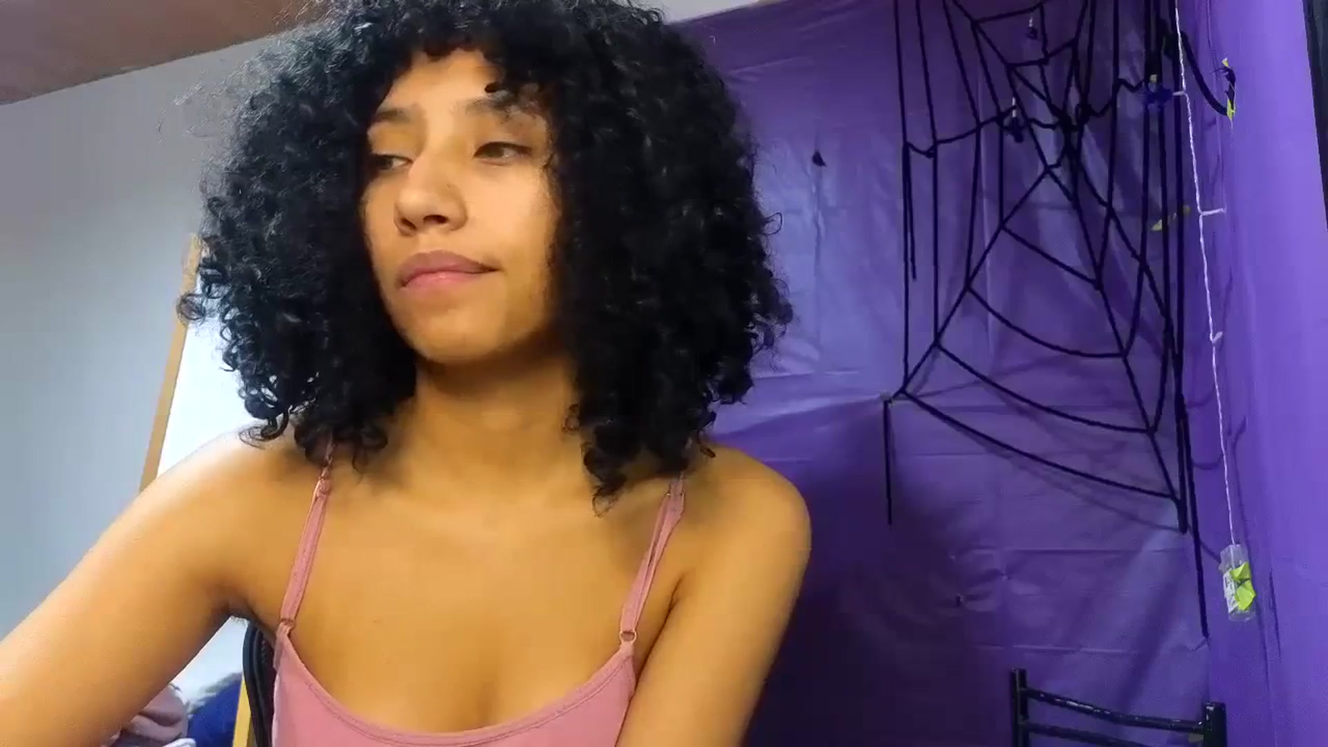 Gallery image thumbnail from Cofewithmilk's myfreecams stream on, 10/20/2023, 16:06 image 19 of 20