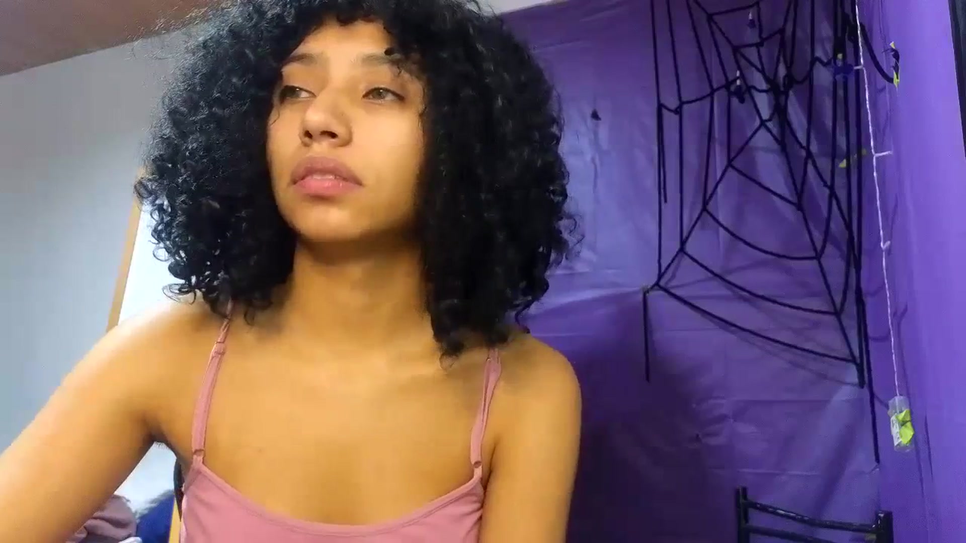 Gallery image thumbnail from Cofewithmilk's myfreecams stream on, 10/20/2023, 16:06 image 18 of 20