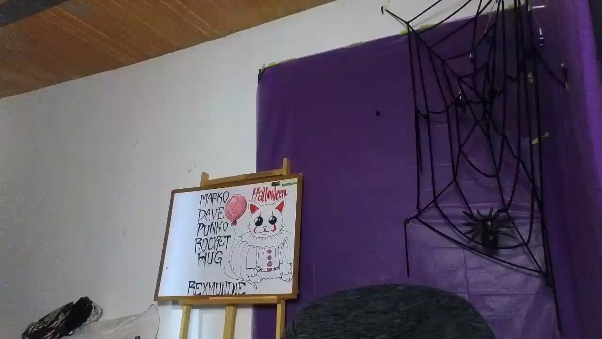 Gallery image thumbnail from Cofewithmilk's myfreecams stream on, 10/23/2023, 07:04 image 19 of 20