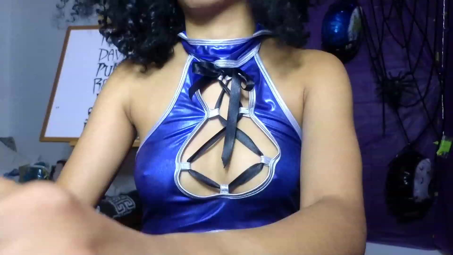 Gallery image thumbnail from Cofewithmilk's myfreecams stream on, 10/31/2023, 08:51 image 12 of 20
