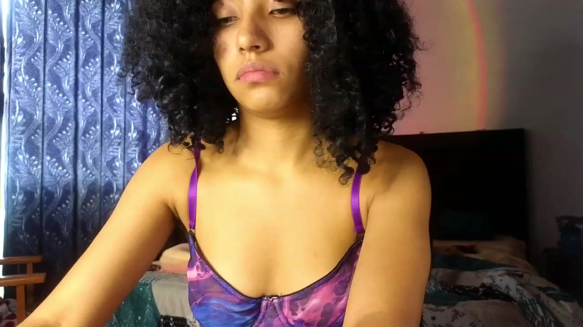Gallery image thumbnail from Cofewithmilk's myfreecams stream on, 11/23/2023, 18:36 image 17 of 20