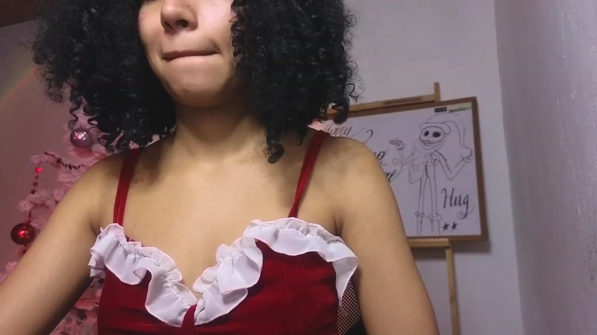 Gallery image thumbnail from Cofewithmilk's myfreecams stream on, 12/25/2023, 09:53 image 17 of 20