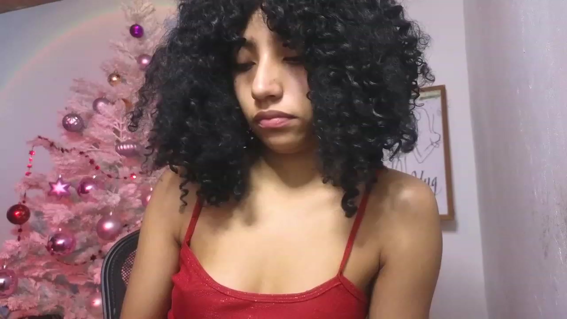 Gallery image thumbnail from Cofewithmilk's myfreecams stream on, 12/26/2023, 15:52 image 14 of 20