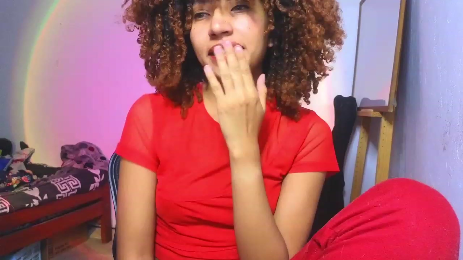 Gallery image thumbnail from Cofewithmilk's myfreecams stream on, 01/22/2024, 11:07 image 4 of 20