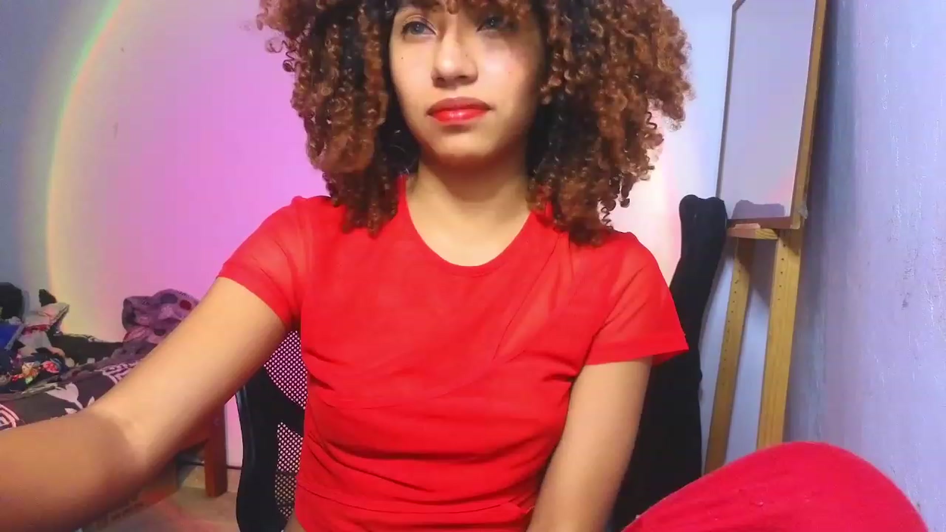 Gallery image thumbnail from Cofewithmilk's myfreecams stream on, 01/22/2024, 11:07 image 3 of 20