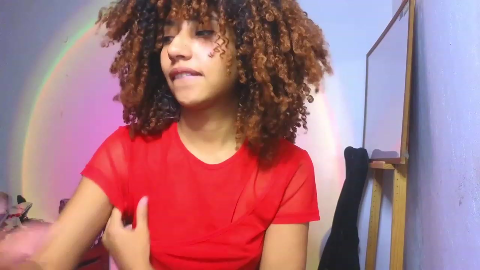 Gallery image thumbnail from Cofewithmilk's myfreecams stream on, 01/22/2024, 11:07 image 13 of 20