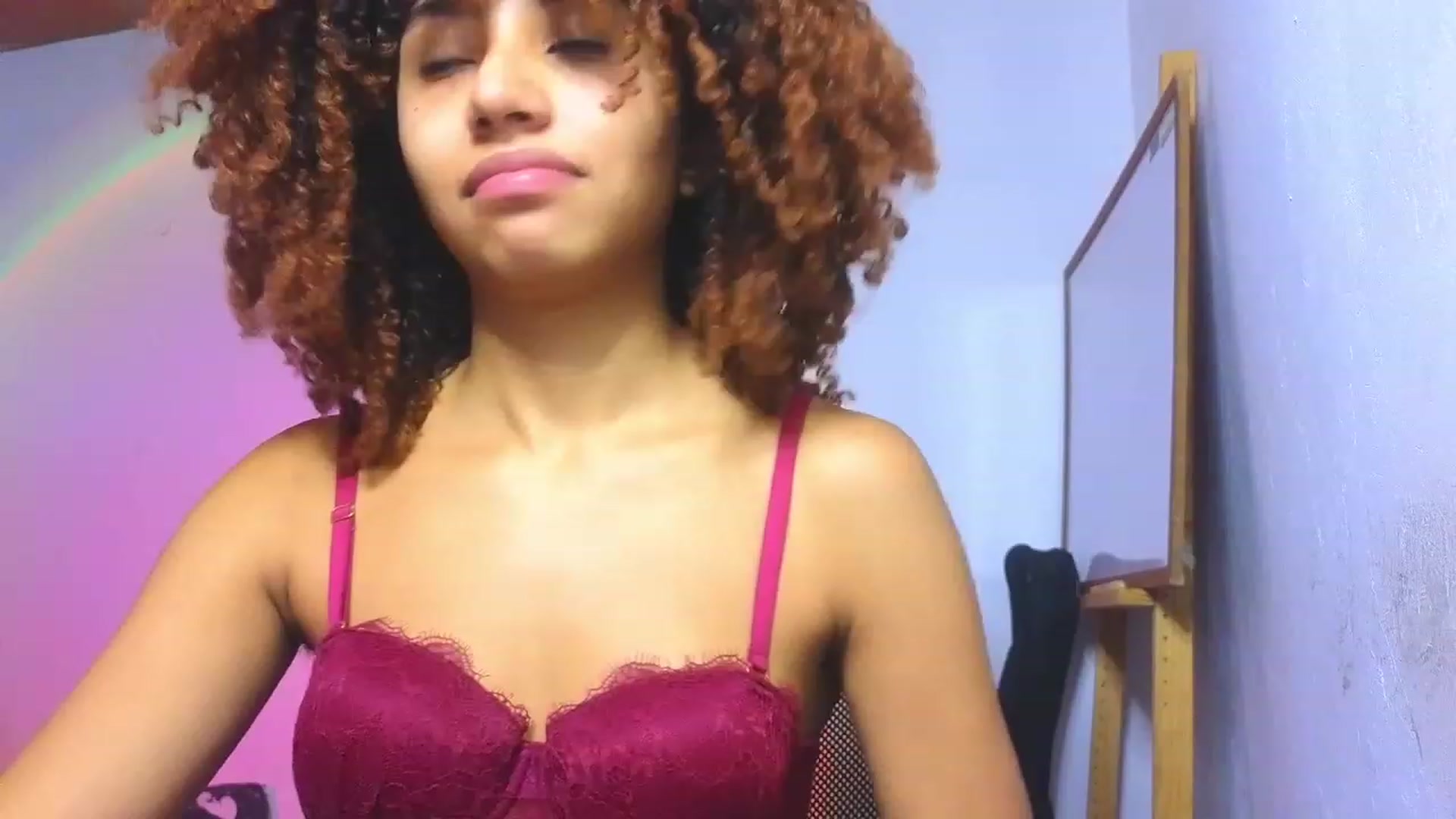 Gallery image thumbnail from Cofewithmilk's myfreecams stream on, 01/25/2024, 19:29 image 17 of 20