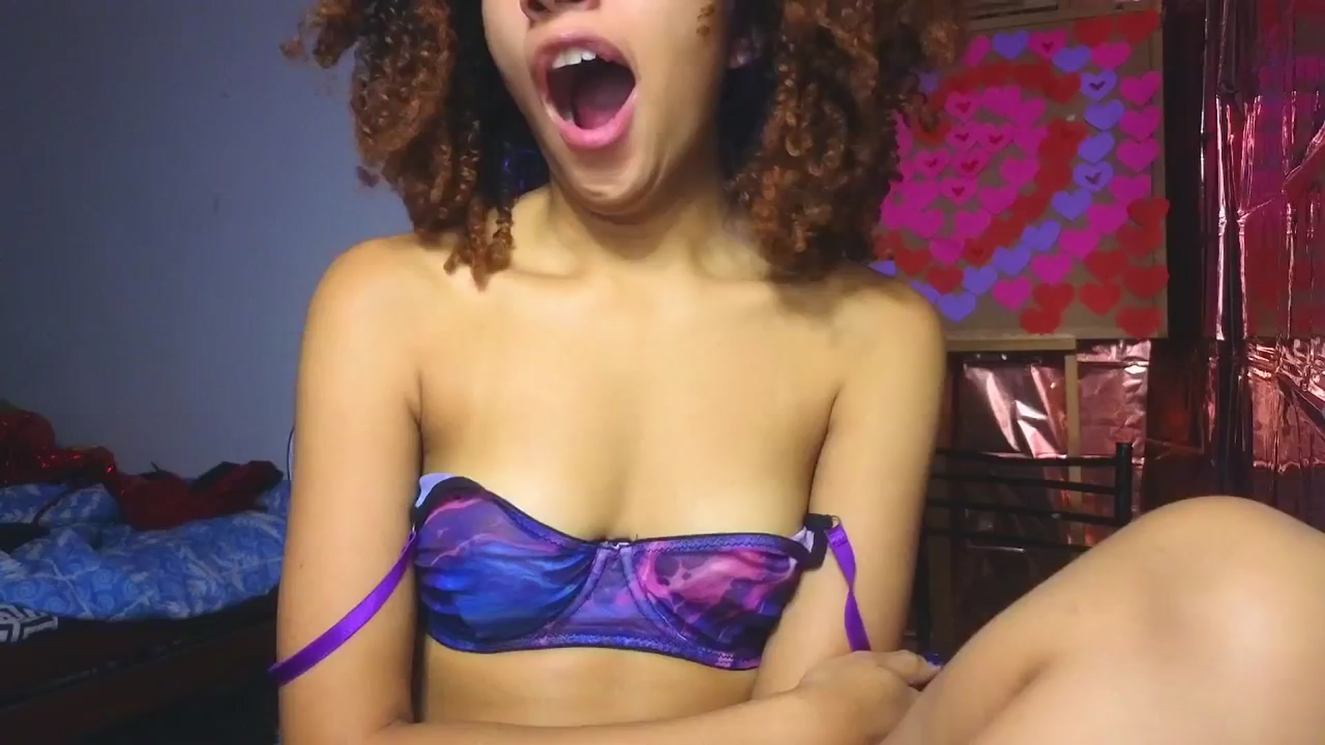 Gallery image thumbnail from Cofewithmilk's myfreecams stream on, 02/18/2024, 03:50 image 7 of 20