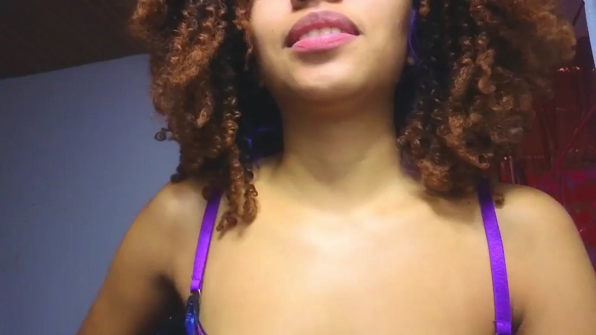 Gallery image thumbnail from Cofewithmilk's myfreecams stream on, 02/18/2024, 03:50 image 6 of 20