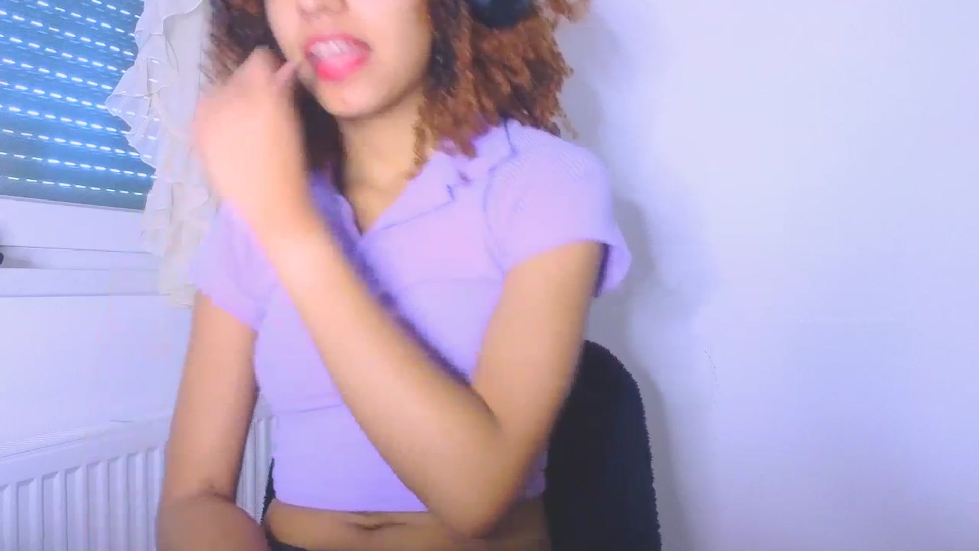 Gallery image thumbnail from Cofewithmilk's myfreecams stream on, 04/26/2024, 15:02 image 8 of 20