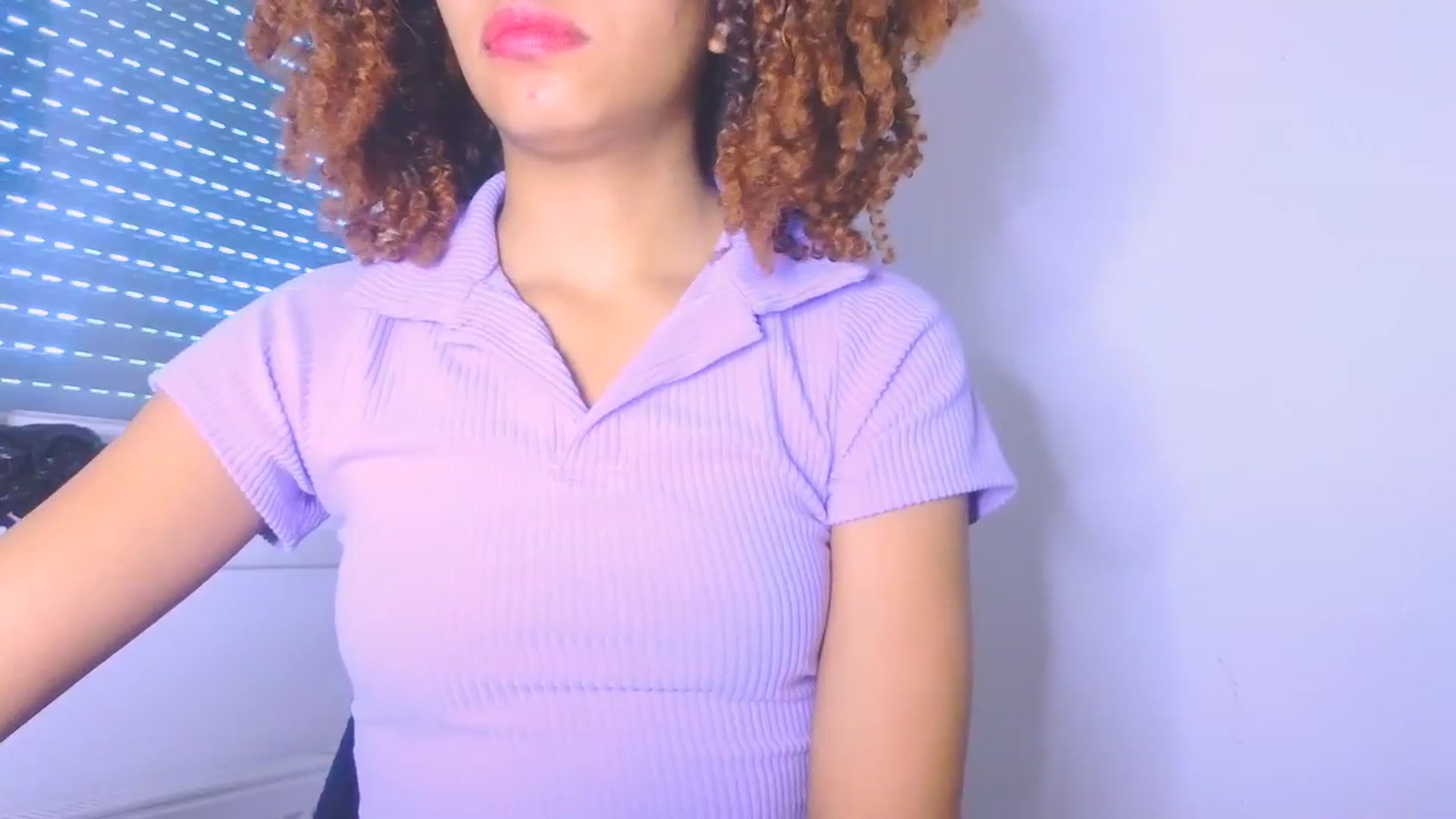 Gallery image thumbnail from Cofewithmilk's myfreecams stream on, 04/26/2024, 15:15 image 6 of 20