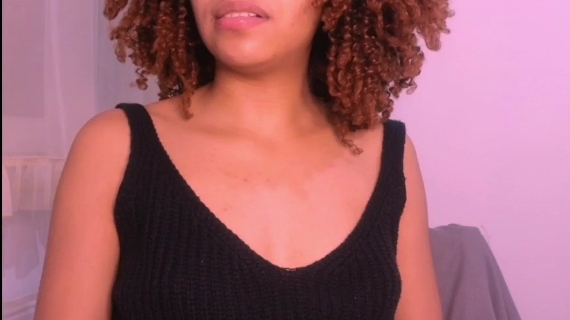 Gallery image thumbnail from Cofewithmilk's myfreecams stream on, 07/21/2024, 24:43 image 1 of 20