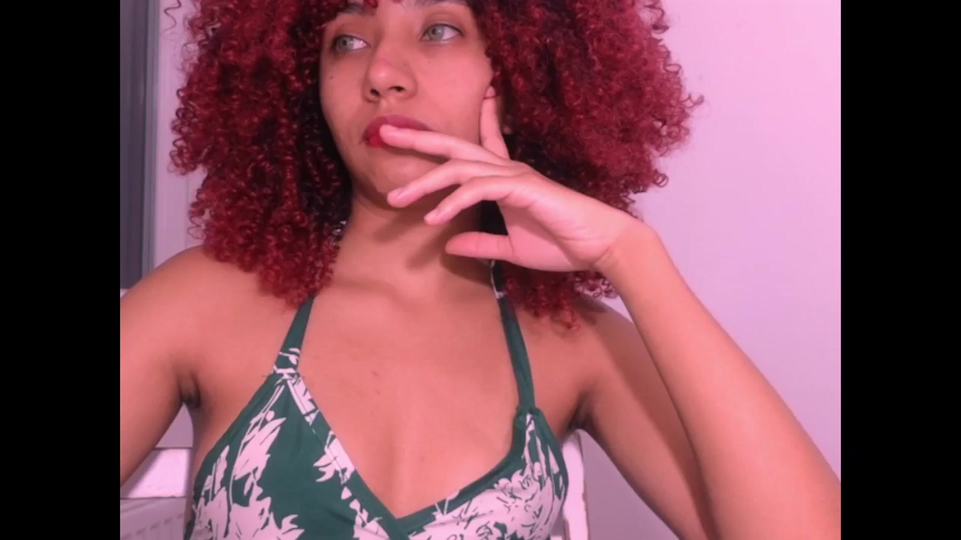 Gallery image thumbnail from Cofewithmilk's myfreecams stream on, 08/21/2024, 02:34 image 4 of 20