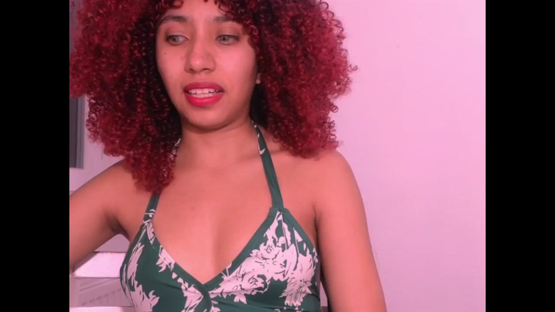Gallery image thumbnail from Cofewithmilk's myfreecams stream on, 08/21/2024, 02:34 image 8 of 20
