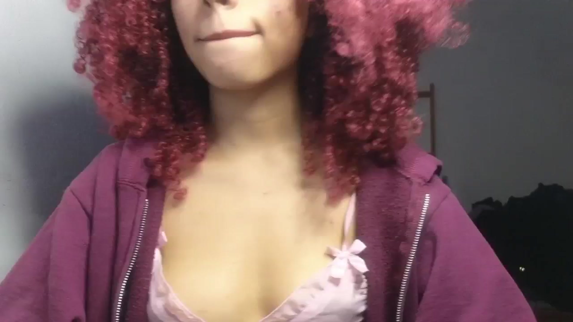 Gallery image thumbnail from Cofewithmilk's myfreecams stream on, 12/03/2024, 07:31 image 16 of 20