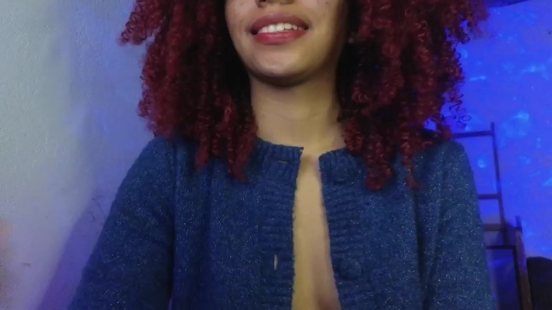 Gallery image thumbnail from Cofewithmilk's myfreecams stream on, 12/21/2024, 09:13 image 10 of 20