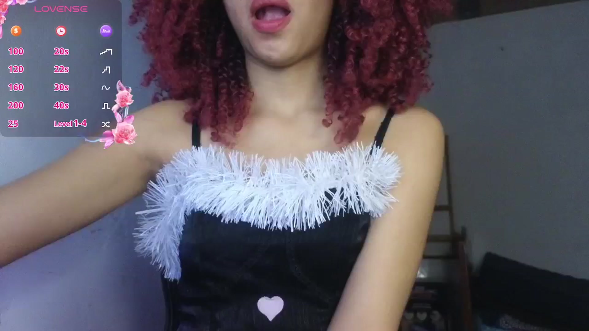 Gallery image thumbnail from Cofewithmilk's myfreecams stream on, 12/25/2024, 09:35 image 17 of 20