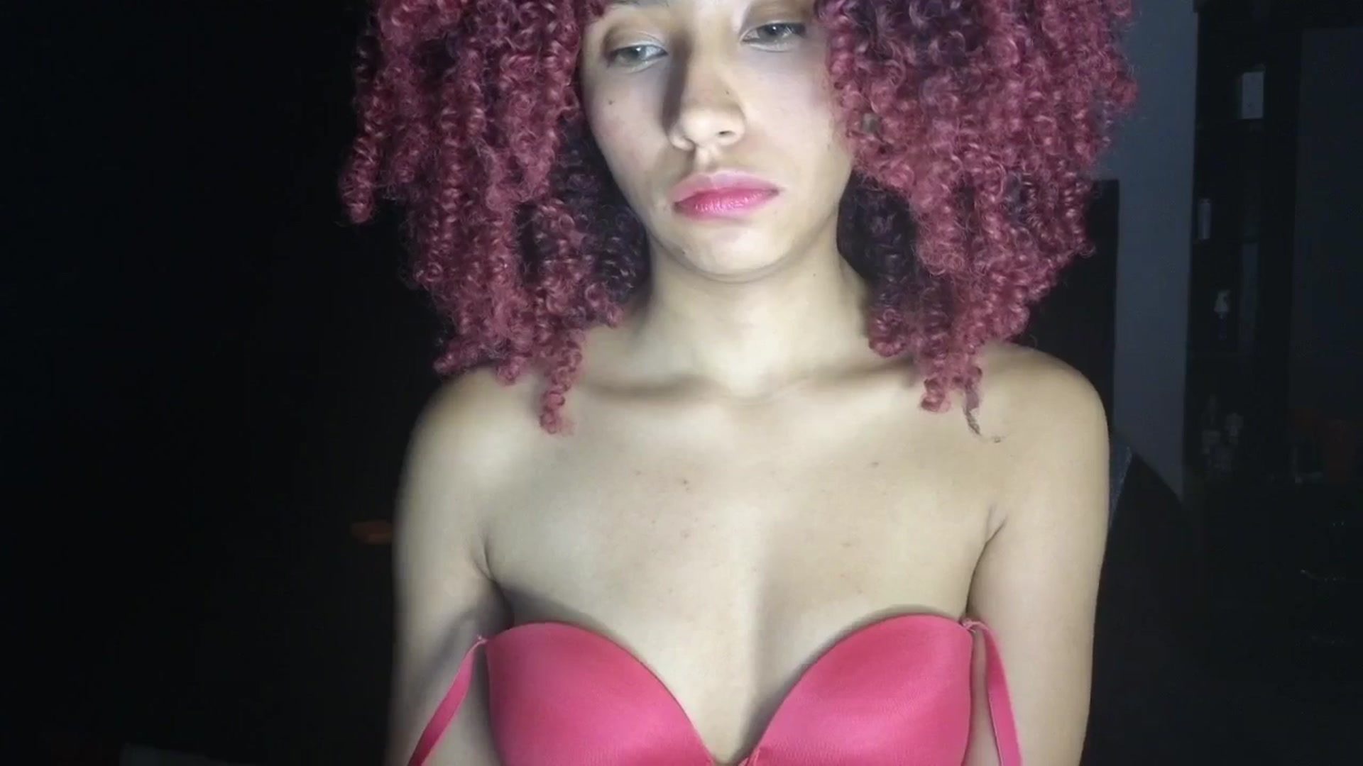 Gallery image thumbnail from Cofewithmilk's myfreecams stream on, 06/26/2025, 07:09 image 9 of 20