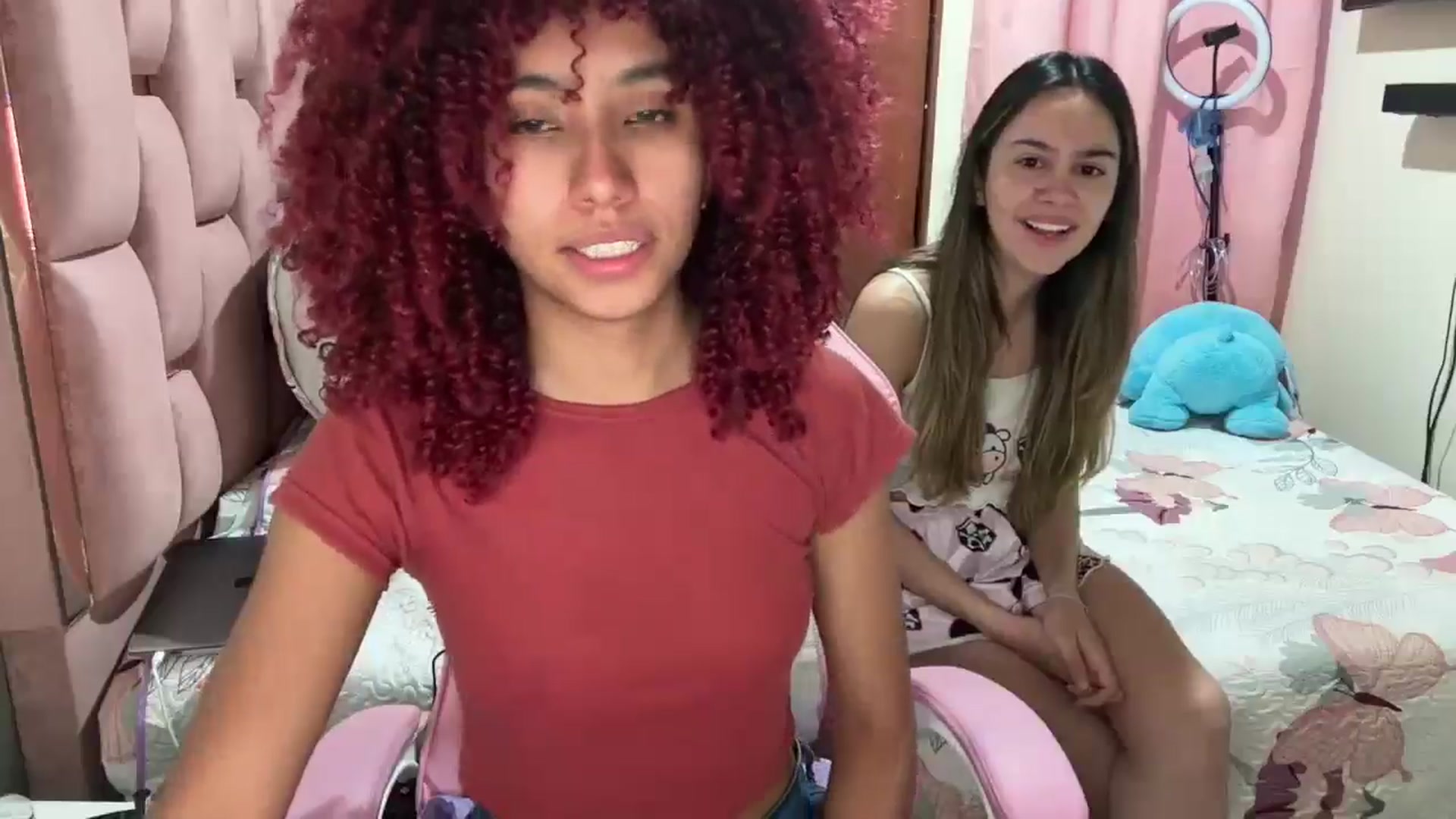 Gallery image thumbnail from Cofewithmilk's myfreecams stream on, 11/20/2025, 08:58 image 9 of 20