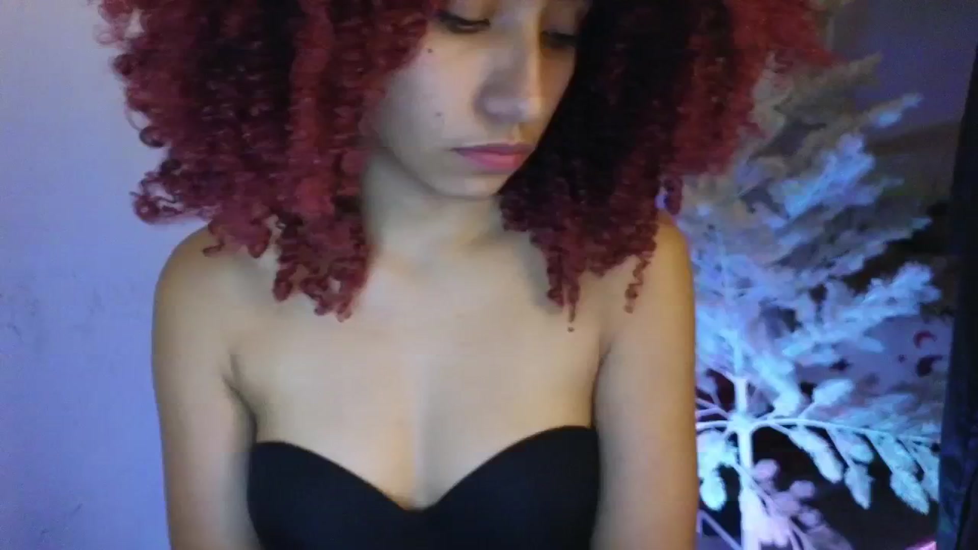Gallery image thumbnail from Cofewithmilk's myfreecams stream on, 12/07/2025, 09:06 image 1 of 20